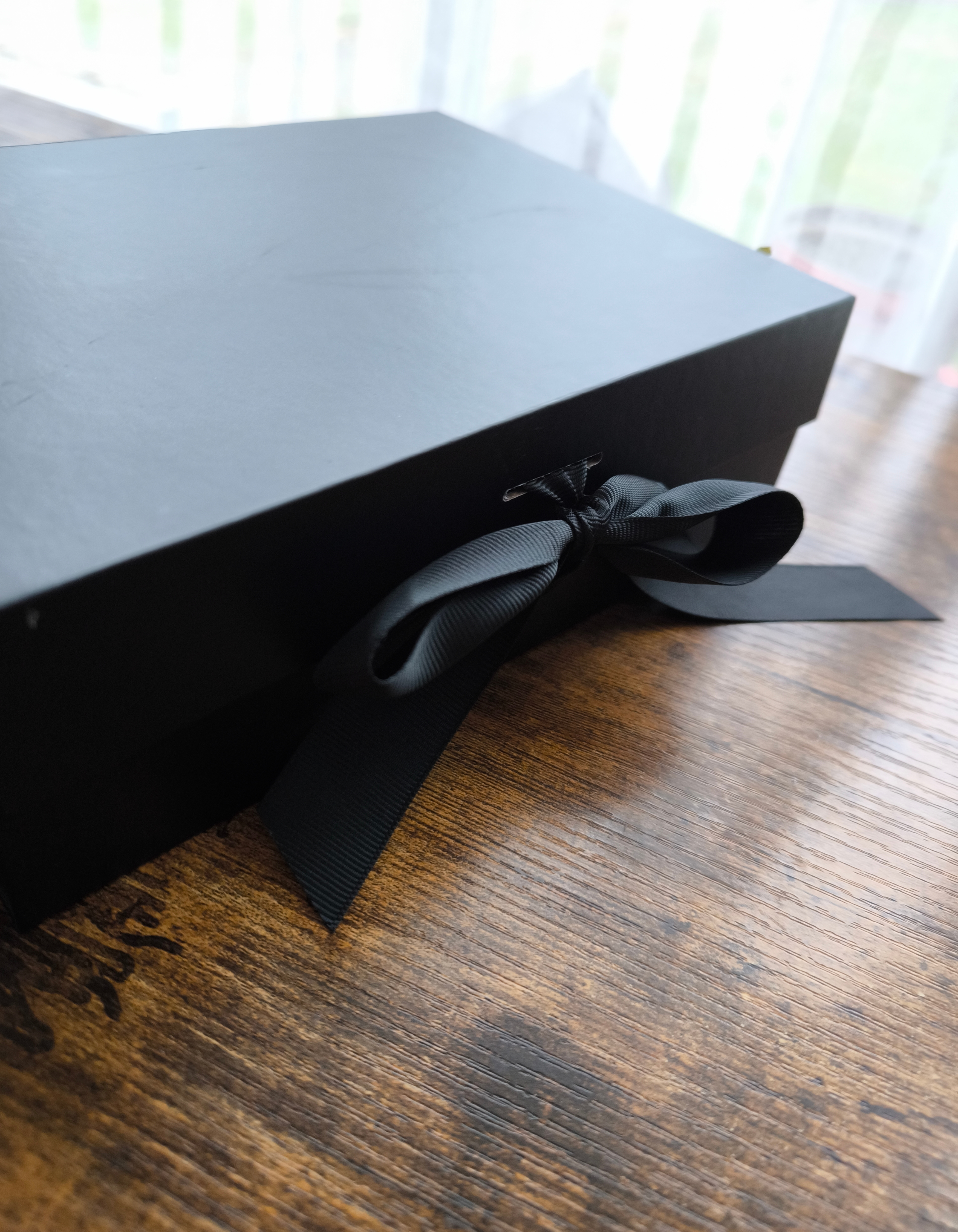M gift box T-shirt &tea light